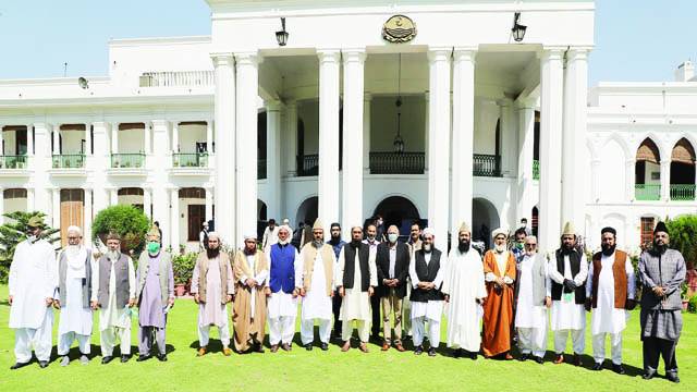 کرونا سے بچاؤکے اقدامات لازم‘ حکومت مساجد‘ مدارس بند نہیں کرنا چاہتی: چوہدری سرور