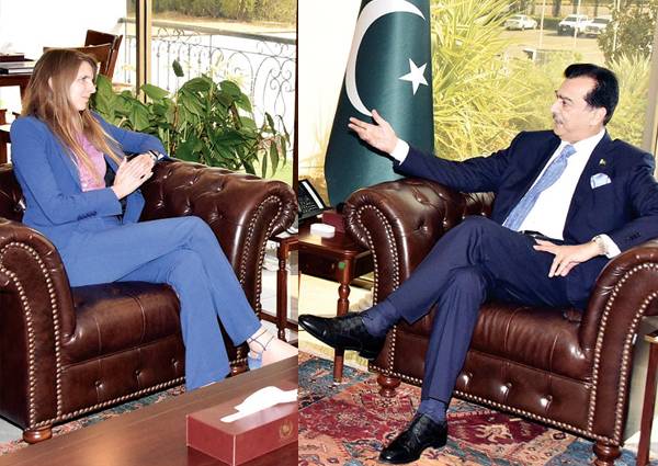 برطانوی ہائی کمشنر سے ملاقات‘  یوسف رضاگیلانی نے   پروازیں بحال کرنے کا معاملہ اٹھایا