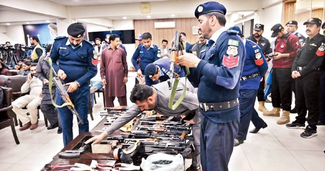 954 گرفتار، افغان شامل، 43 ہتھیار برآمد، اسلام آباد انتظامیہ