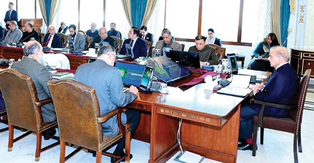بات چیت کیلئے تیار،افغان حکومت خوارج کیخلاف ٹھوس حکمت عملی بنائے، دو عملی قبول نہیں: وزیراعظم