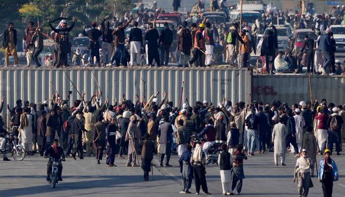 ڈی چوک احتجاج: گرفتار پی ٹی آئی مظاہرین کی درخواستِ ضمانت پر فیصلہ محفوظ 