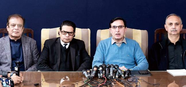 بانی سے اگلی ملاقات کیلئے اداروں کی غیر موجودگی ضروری، تحریری مطالبات نہ دینے پر مذاکرات ختم نہ ہوں: پی ٹی آئی