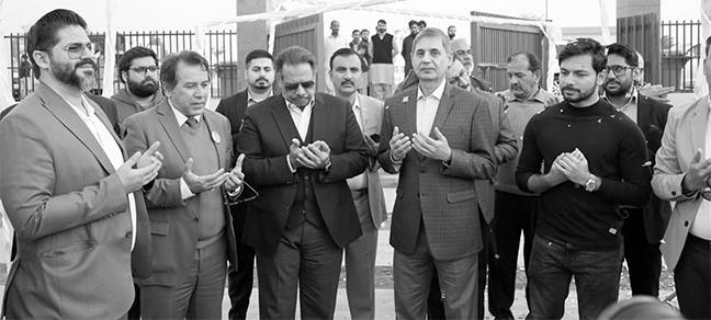 بحریہ ٹاؤن لاہور میں جدید پلس ایکٹیو سپورٹس کمپلیکس کا افتتاح 