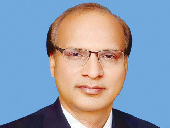 نوائے وقت کے کالم نگار سرور منیر راؤ  کو تمغہ حسن کارکردگی سے نوازدیا گیا 