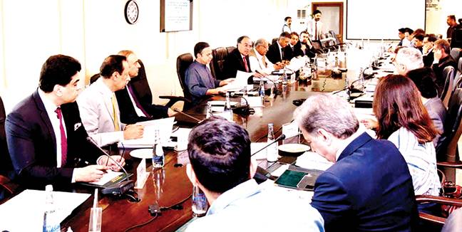 معاشی استحکام نے مارکیٹ کو نئی زندگی بخشی، ترقی کی راہیں کھول دیں: وزیر خزانہ