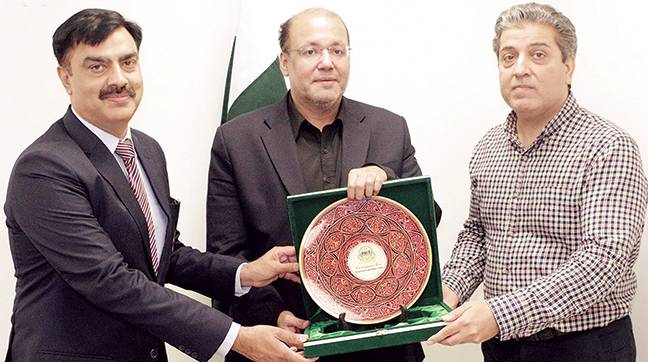 اوقاف کی زمینوں پر قبضے ختم کرا کے صحت و تعلیم کے ادارے بنائیں گے: چودھری شافع 