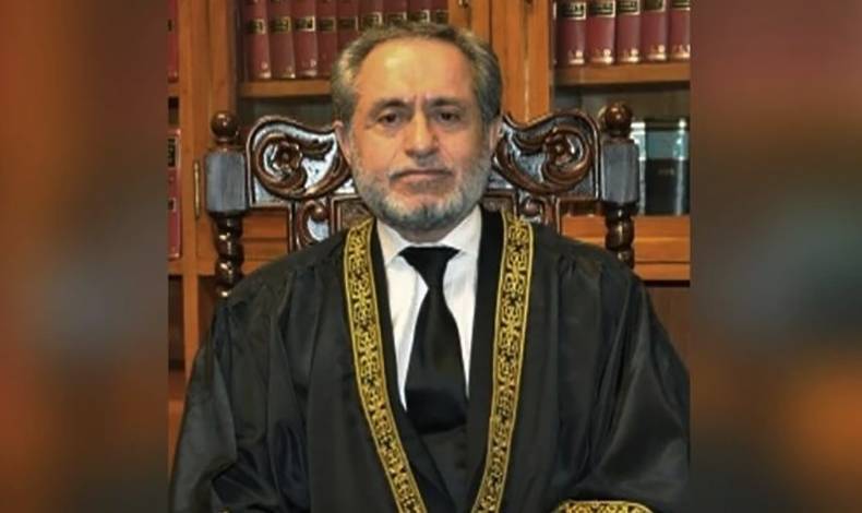 ملٹری ٹرائل کیس کے مستقبل کیلئے گہرے اثرات ہونگے : بغیر ایف آئی آر گرفتاری نہیں ہوسکتی ِ مجسٹریٹ کے آرڈر پر ہی حراست میں رکھنا ممکن : جسٹس جمال