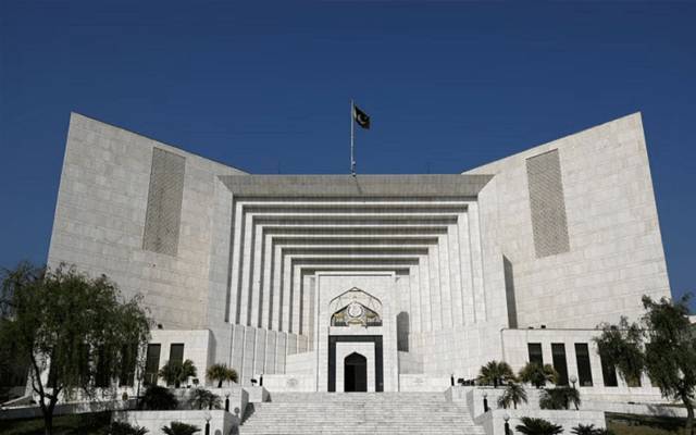 حکومت نے ججز تبادلوں سے متعلق تمام خط و کتابت سپریم کورٹ میں جمع کرا دی  