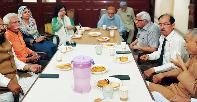 رائٹرز گلڈ پنجاب کی ایگزیکٹو باڈی کا اجلاس‘ادبی سرگرمیاں بڑھانے کا فیصلہ 
