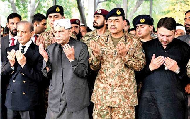 لیفٹیننٹ کرنل کے 7 سالہ شہید بیٹے کی نماز جنازہ، صدر، وزیراعظم، آرمی چیف کی شرکت 
