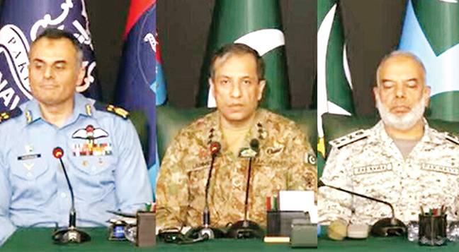 تین ائیر بیسز پر بھارتی میزائل حملے ناکام، پاکستان کی بھرپور جوابی کارروائی، کئی اہداف کو نشانہ بنایا، سکیورٹی ذرائع