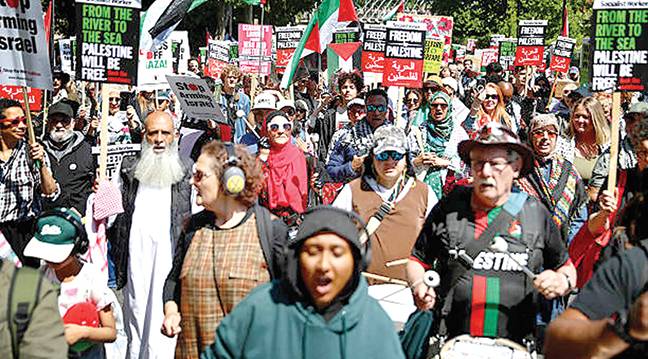 فلسطینیوں کا قتل عام بند کیا جائے: لندن میں ہزاروں افراد کا ’’نقبہ مارچ‘‘