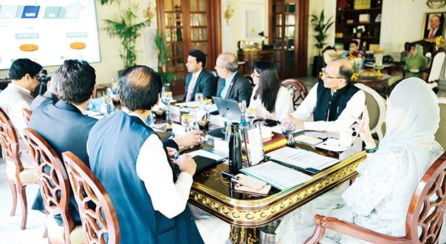 3 ماہ میں ایک لاکھ 7 ہزار سے زائد افراد کو 61 ارب روپے کے کاروباری قرض جاری: مریم نواز نے تاریخ رقم کر دی
