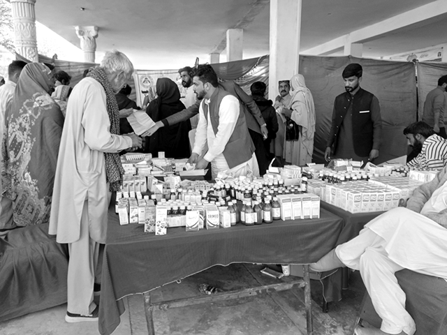  ویلفیئر ٹرسٹ جلالپورشریف کے زیر اہتمام فری میڈیکل اینڈ آئی کیمپ 