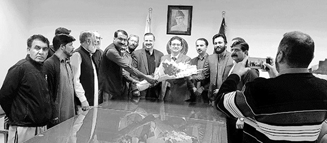 ڈاکٹر رانا عمران سکندر ایگزیکٹو ڈائریکٹر پمز کو گریڈ 21میں ترقی پانے پرمبارکباد 