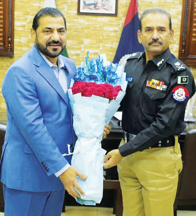 سنیئرممبرانکوائری،سابق آئی جی جیل ملک مبشراحمدخان کا دورہ ریلوے پولیس ، ہیڈکوارٹر،رائے طاہرکومبارکباد