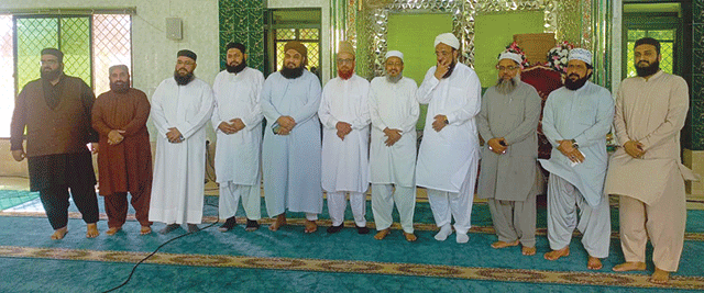 قادری مسجدو خانقاہ قادریہ علمیہ کے سامنے تعمیر ات پر علما کا اظہار تشویش