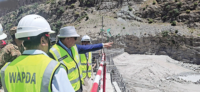 چیئرمین واپڈا کا دورہ، داسو ہائیڈرو پراجیکٹ پر بریفنگ 